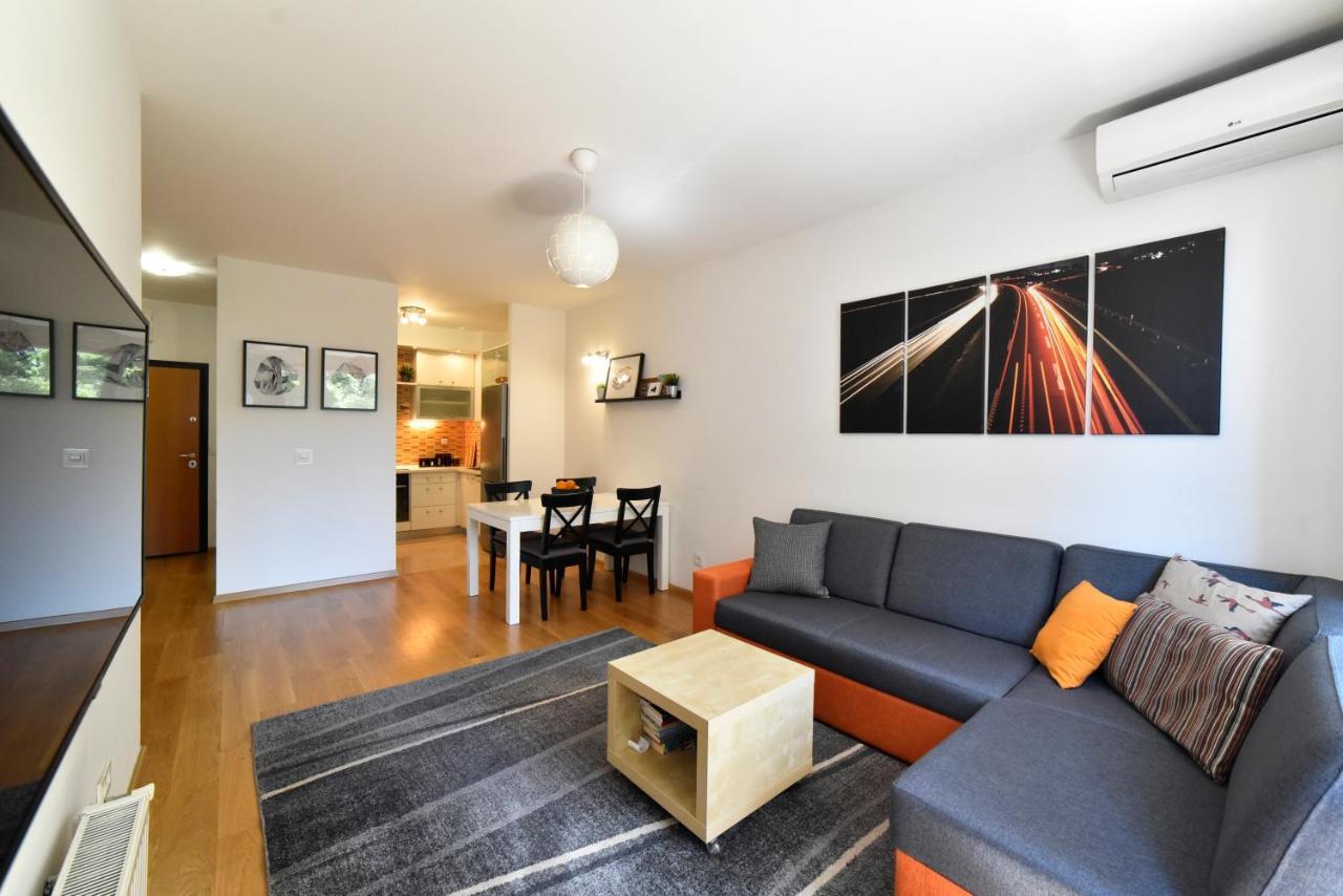 Block Apartment Park With Private Garage Parking Zagreb Exterior foto